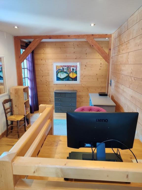 Spacious Ski Chalet In Traditional French Village, Sleeps 8, Four Star With Fibre Broadband Abondance Bagian luar foto