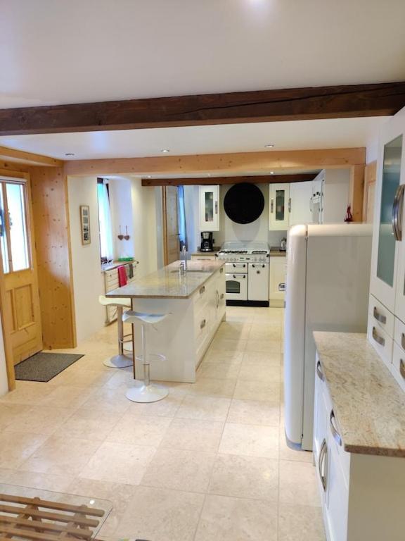 Spacious Ski Chalet In Traditional French Village, Sleeps 8, Four Star With Fibre Broadband Abondance Bagian luar foto
