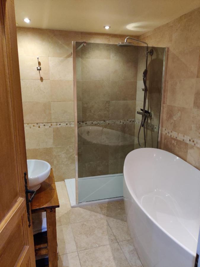 Spacious Ski Chalet In Traditional French Village, Sleeps 8, Four Star With Fibre Broadband Abondance Bagian luar foto