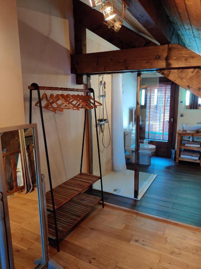 Spacious Ski Chalet In Traditional French Village, Sleeps 8, Four Star With Fibre Broadband Abondance Bagian luar foto